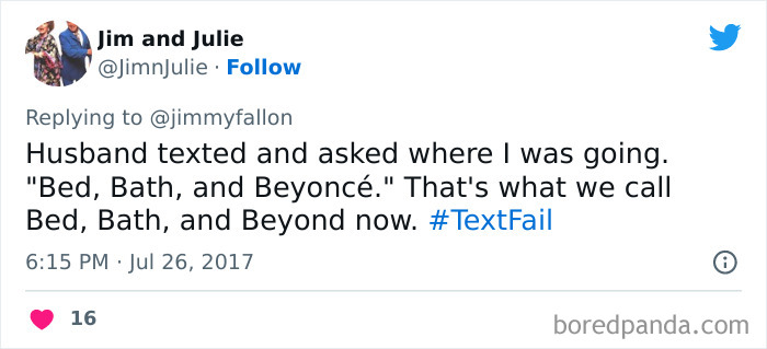 tweet about texting husband autocorrect message 