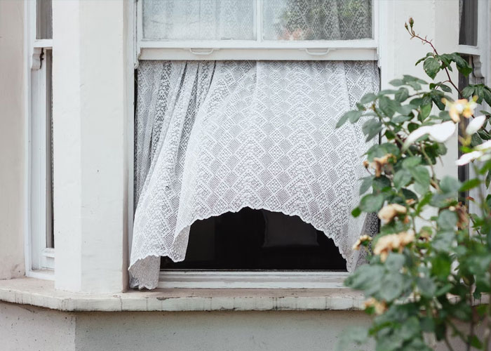 "I'm Dating An Idiot": 40 Funny Moments When People Realized The Person They're Dating Isn't Very Sharp