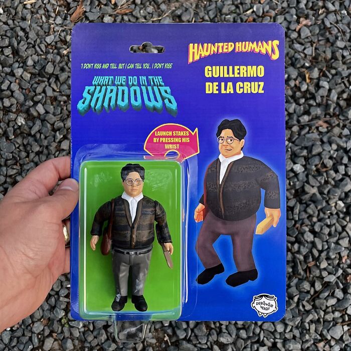 Guillermo De La Cruz Played By Harvey Guillén