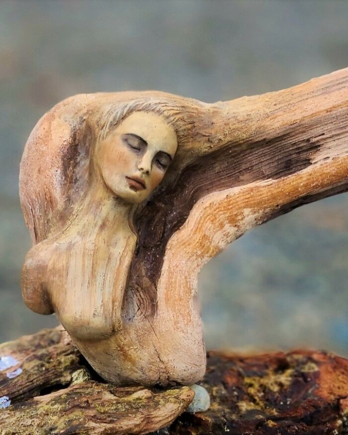 Artist Uses Driftwood To Create Stunning Sculptures (New Pics)