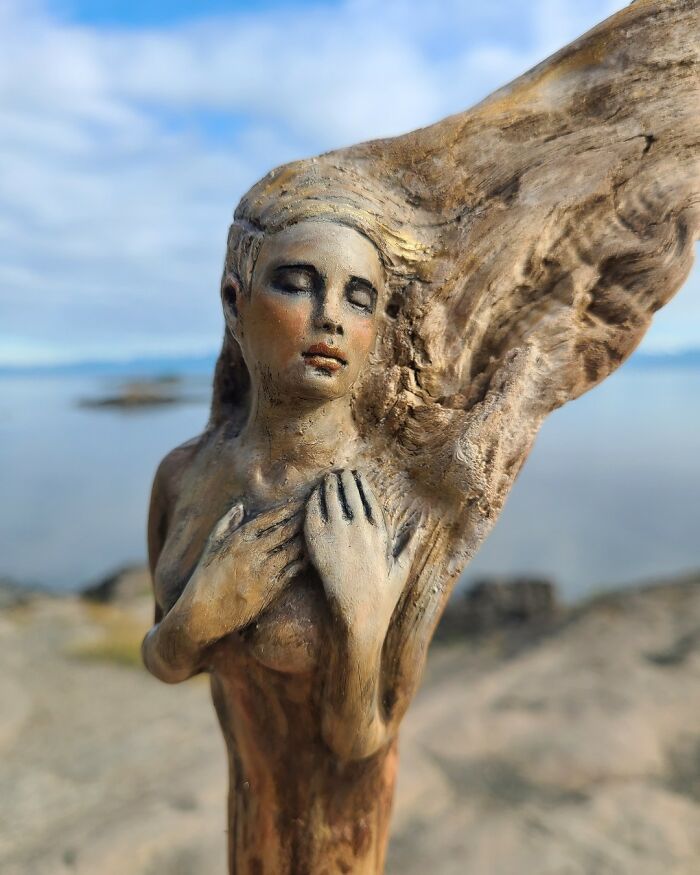Artist Uses Driftwood To Create Stunning Sculptures (New Pics)