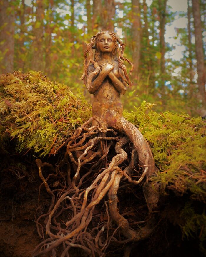 Artist Uses Driftwood To Create Stunning Sculptures (New Pics)