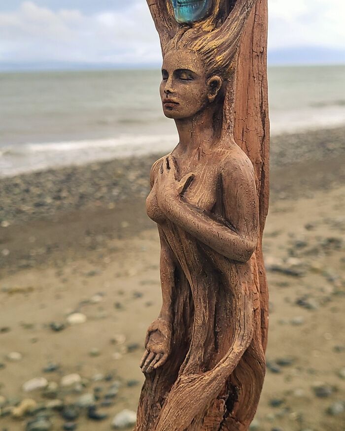 Artist Uses Driftwood To Create Stunning Sculptures (New Pics)