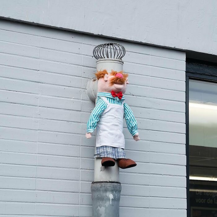 Artist Weekly Surprises Residents On The Streets Of Amsterdam With His Art