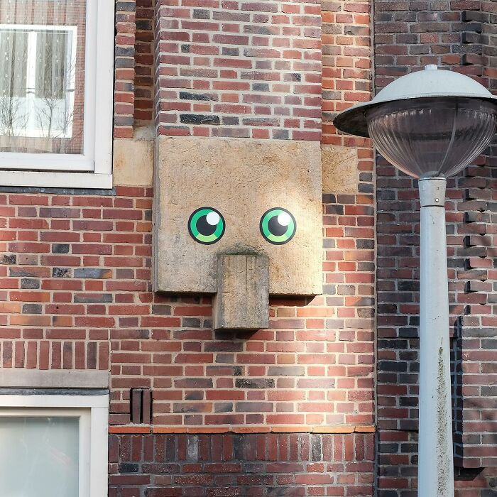 Artist Weekly Surprises Residents On The Streets Of Amsterdam With His Art