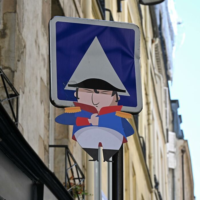 Artist Weekly Surprises Residents On The Streets Of Amsterdam With His Art