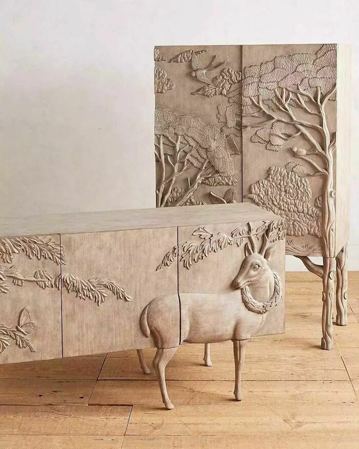 Handcarved Land & Sky Buffet 