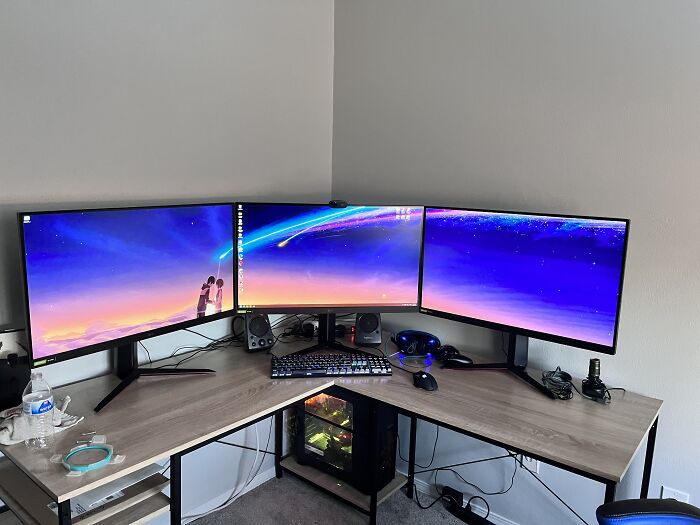 Okay, So Maybe 96 Inches Of Windows Desktop Space Is A Little Superfluous