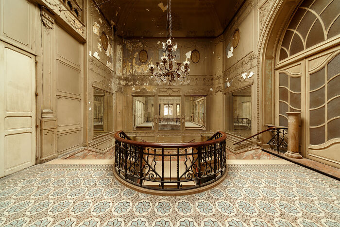 Aegidium: The Most Beautiful Former Ballroom In Belgium That I Visited (8 Pics)