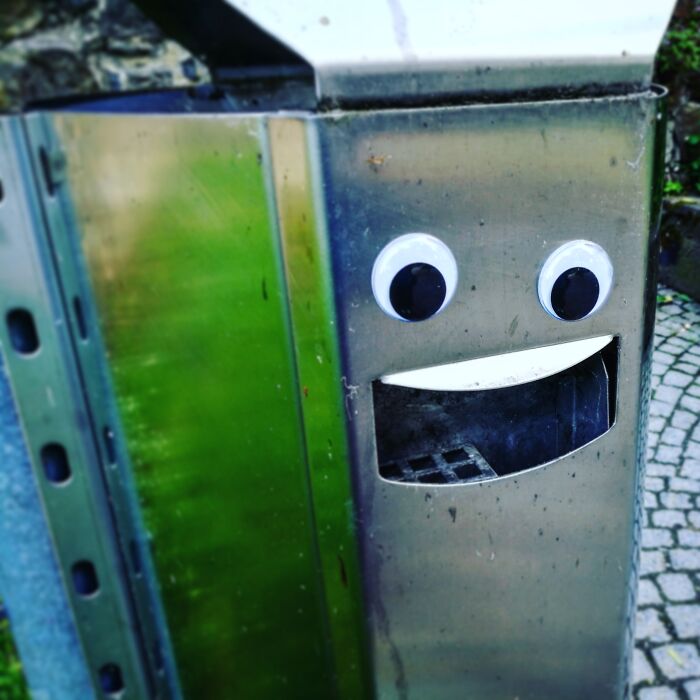 I'm Clotilda From Frankfurt Am Main. Don't Worry, Be Happy!