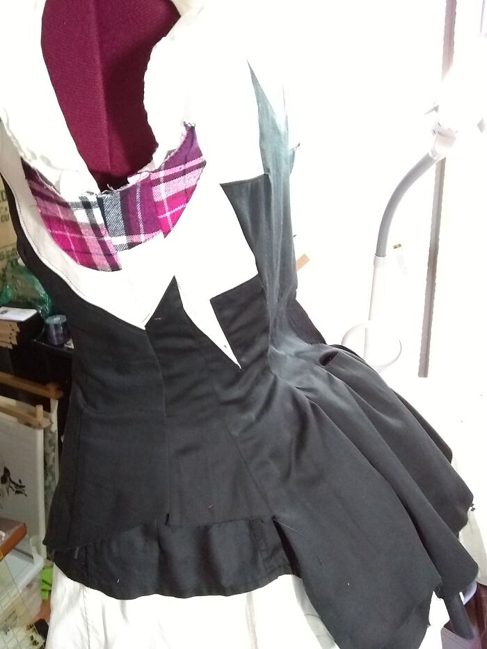 It's Not Finished Yet, But This Bustle Dress In Spider Gwen Style Is Looking So Cool