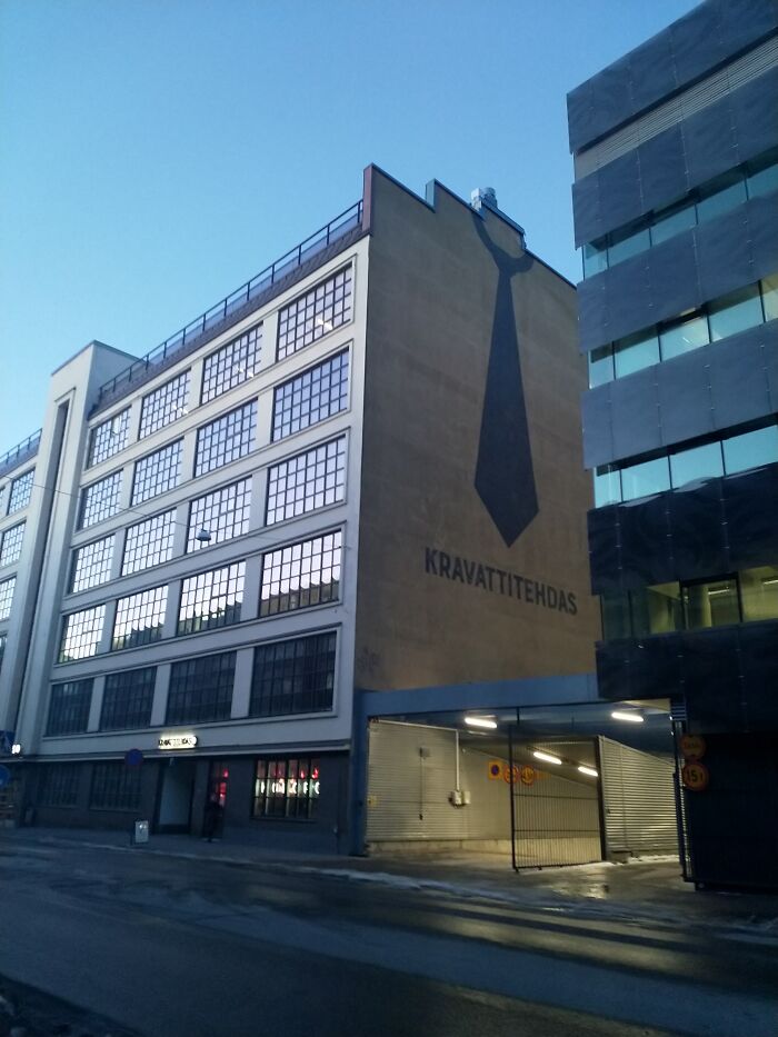 The Tie Factory. Simple But Effective