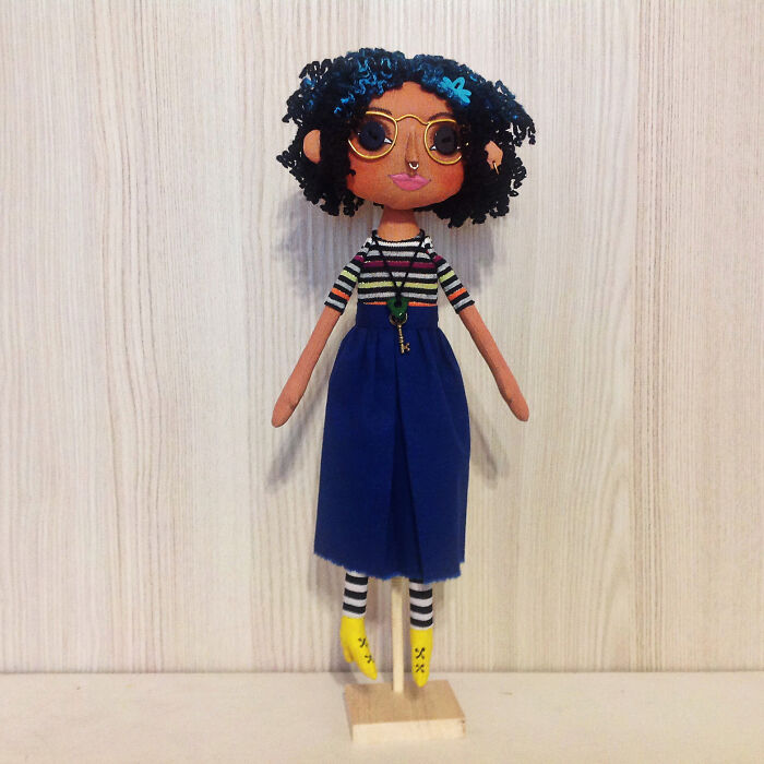 I Handmake Custom Coraline Dolls (10 Pics)