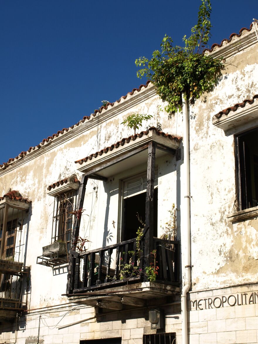 A Cute Balcony On The Facade Of A Building In The Ciudad Colonial