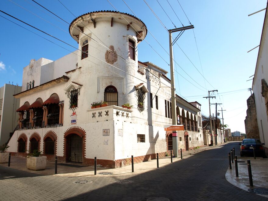 Beautiful Architecture In The Colonial City