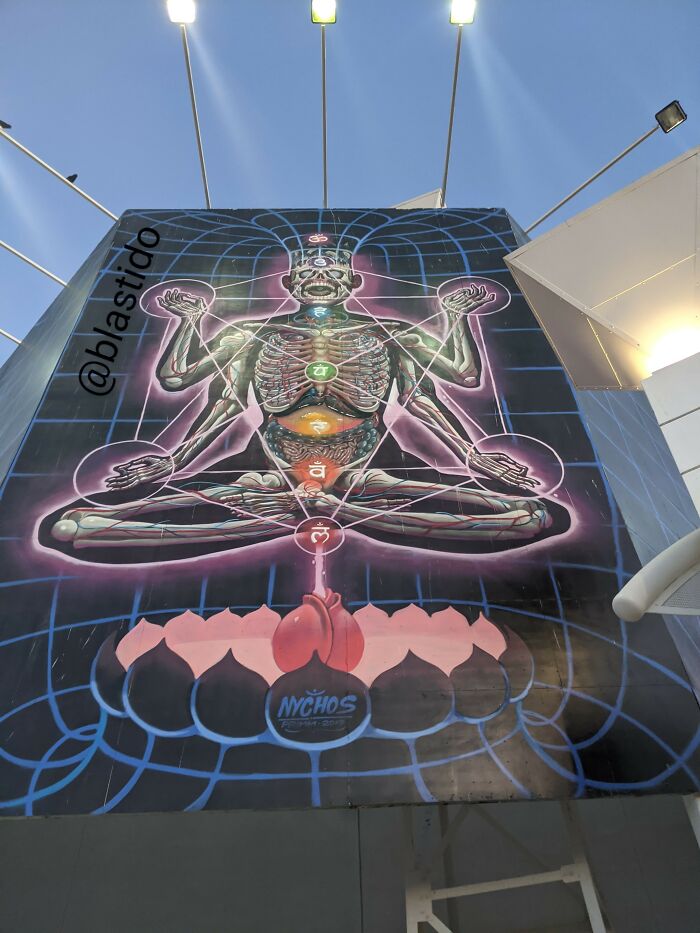 Somewhere Between Las Vegas And Las Angeles