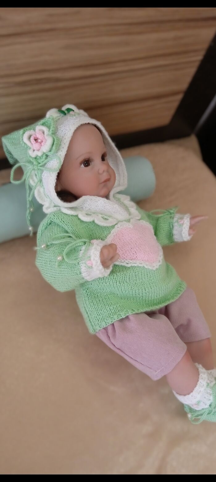 Knitting For Newborns And Reborn Dolls