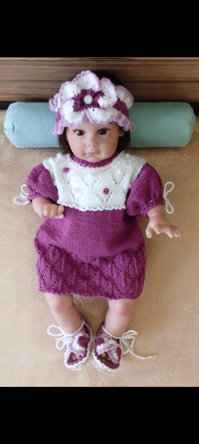 Knitting For Newborns And Reborn Dolls