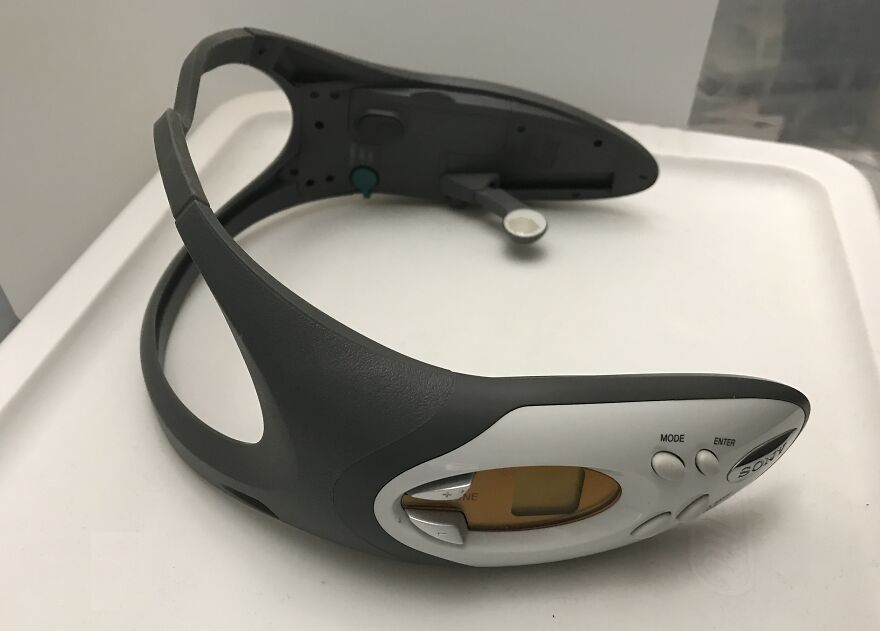 Sony Srf-Hm0v3 - TV/Weather/Fm/Am Walkman Late 1990’s