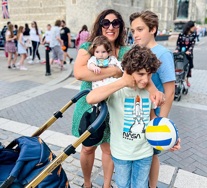 Man Throws Tantrum Over Sister&rsquo;s 38-Week IVF Pregnancy Getting More Attention Than His Wife&rsquo;s, Gets A Reality Check