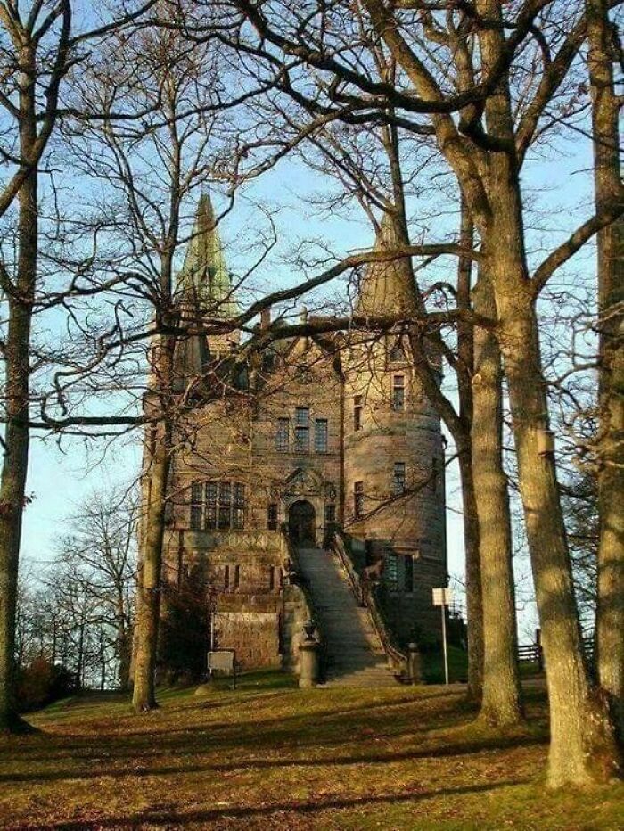 Abandoned 𝐕𝐢𝐜𝐭𝐨𝐫𝐢𝐚𝐧 𝐇𝐨𝐮𝐬𝐞