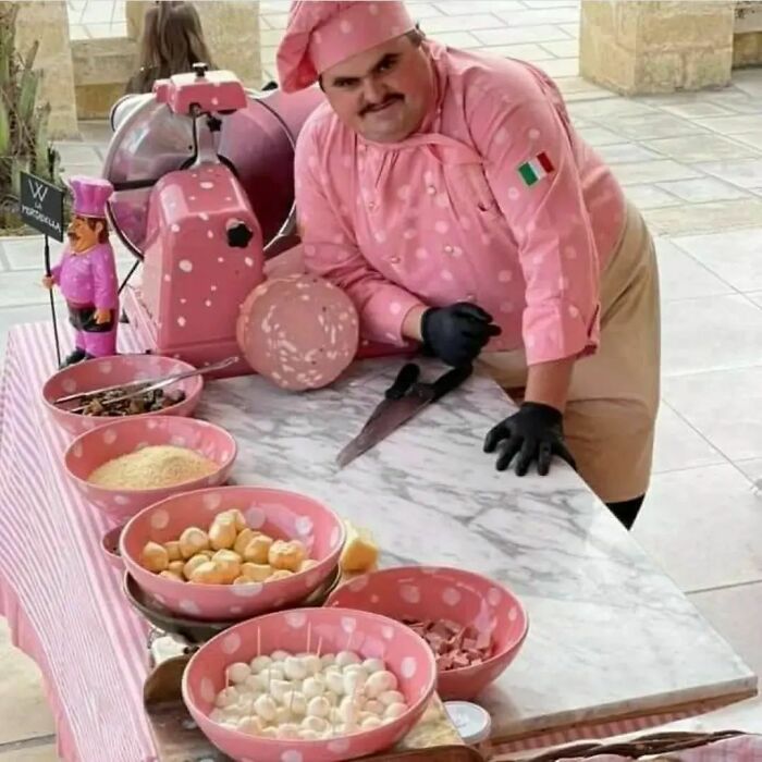 Absolutely Chaotic Memes From The “Absurd Posting” Page That May Leave You Questioning Things (50 Posts)