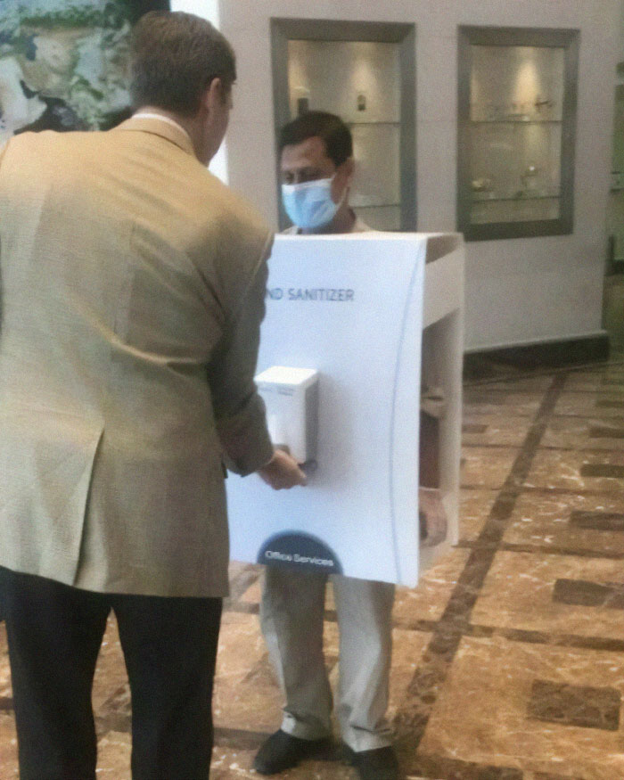 Absolutely Chaotic Memes From The “Absurd Posting” Page That May Leave You Questioning Things (50 Posts)