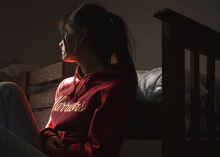 30 People Who Grew Up With Strict Parents Share The Most Absurd Rule They Had To Live By