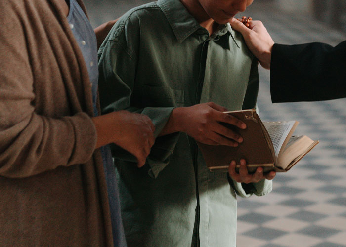 30 People Who Grew Up With Strict Parents Share The Most Absurd Rule They Had To Live By