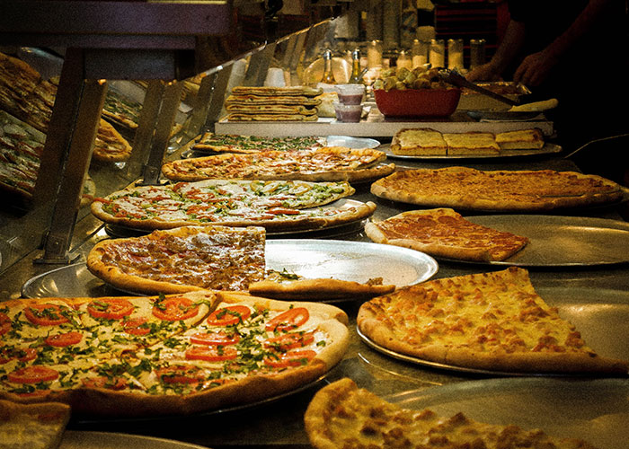 Someone Asks All-You-Can-Eat Buffet Workers To Share Their Horror Stories, And They Don't Hold Back (30 Answers)