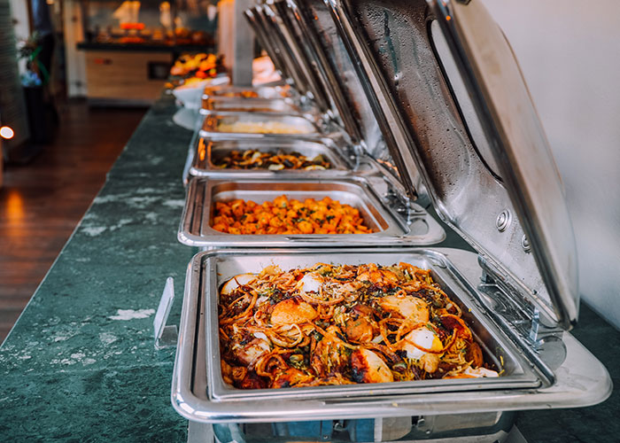 Someone Asks All-You-Can-Eat Buffet Workers To Share Their Horror Stories, And They Don't Hold Back (30 Answers)
