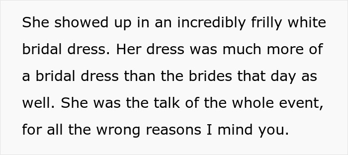 "I Purposefully Spilled A Giant Glass Of Wine On My Mother At My Brother's Wedding" "I Purposefully Spilled A Giant Glass Of Wine On My Mother At My Brother's Wedding"