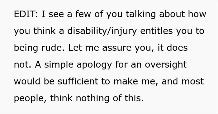 Netizens Applaud This Plane Passenger For Coming Up With The Perfect Revenge On People Who Keep Pulling On Their Seat When Standing Up