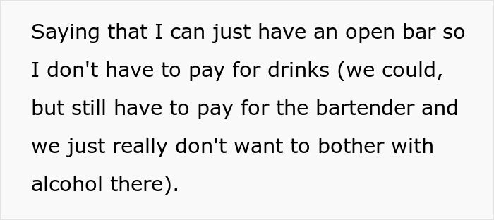 &ldquo;Am I A Jerk For Having A Dry Wedding And Serving Only Water For Drinks?&rdquo;: The Internet Gives This Engaged Woman A Reality Check