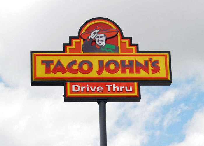 30 People Reveal What Moments At Work Made Them Quit On The Spot