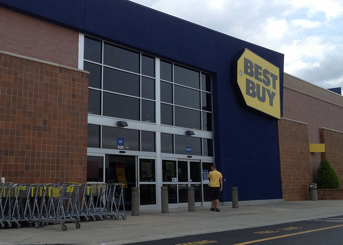 30 People Reveal What Moments At Work Made Them Quit On The Spot