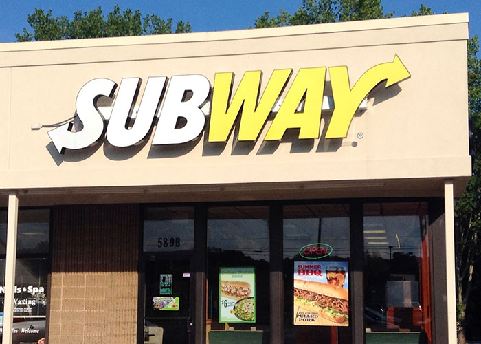 30 People Reveal What Moments At Work Made Them Quit On The Spot