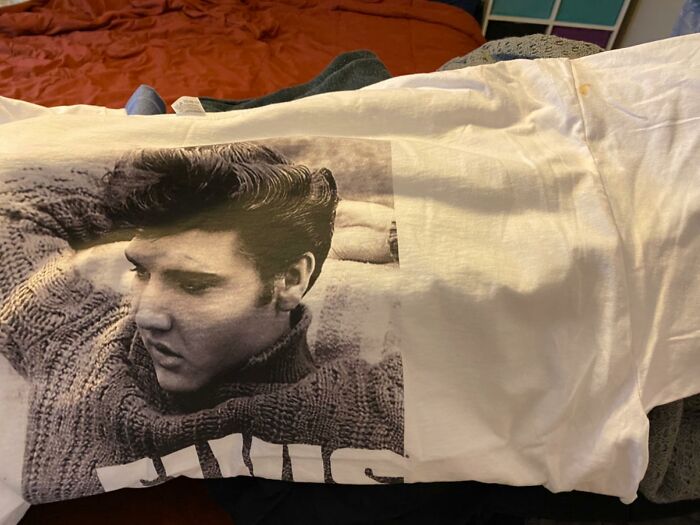 35 “Manic Pixie Dream Girl” Things Women Used To Do, Thinking It Made Them So Cool And Mysterious