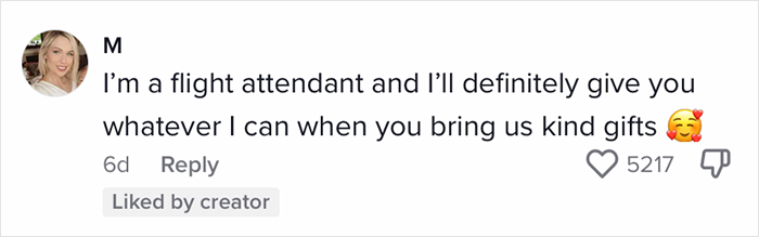 This Guy Decides To Check The "Hack" Of Handing The Cabin Crew Small Gifts For A Better Seat, Is Highly Surprised When The Trick Works