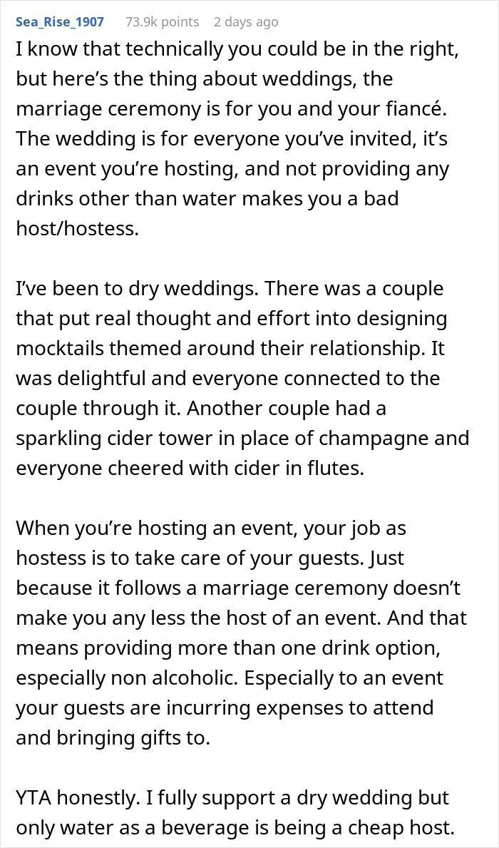 &ldquo;Am I A Jerk For Having A Dry Wedding And Serving Only Water For Drinks?&rdquo;: The Internet Gives This Engaged Woman A Reality Check