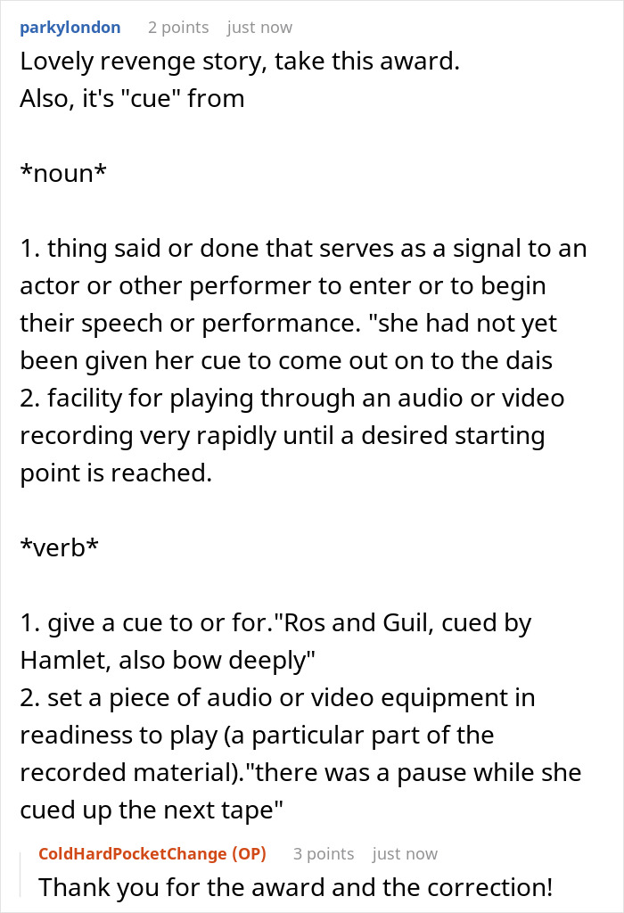 Netizens Applaud This Plane Passenger For Coming Up With The Perfect Revenge On People Who Keep Pulling On Their Seat When Standing Up