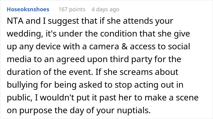 “A Waiter Had To Come And Ask Her To Sit Down”: Bride’s Sister Starts Loudly Sobbing Over Influencer Pics, Gets Escorted Out Of Engagement Dinner “A Waiter Had To Come And Ask Her To Sit Down”: Bride’s Sister Starts Loudly Sobbing Over Influencer Pics, Gets Escorted Out Of Engagement Dinner