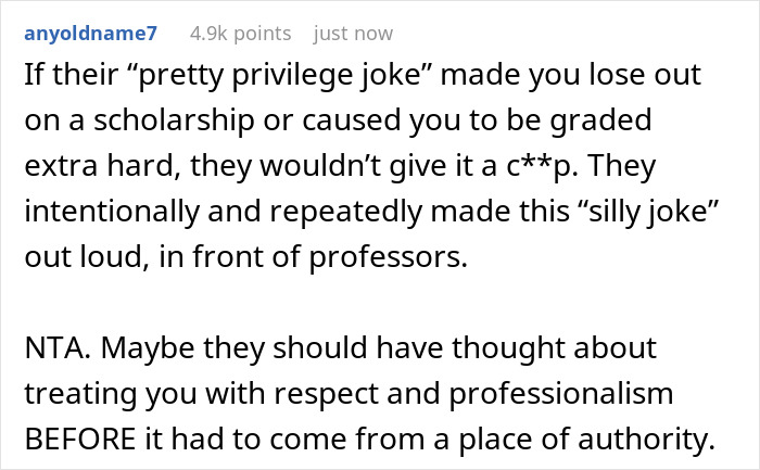 University Student Is Backed Online For Reporting Her Classmates Who Kept Hanging ‘Pretty Privilege’ On Her University Student Is Backed Online For Reporting Her Classmates Who Kept Hanging ‘Pretty Privilege’ On Her