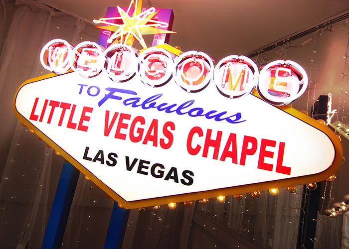 "I Got Booed Out Of The Restaurant After I Said No": 30 People Share Their Experiences And Opinions On Public Proposals