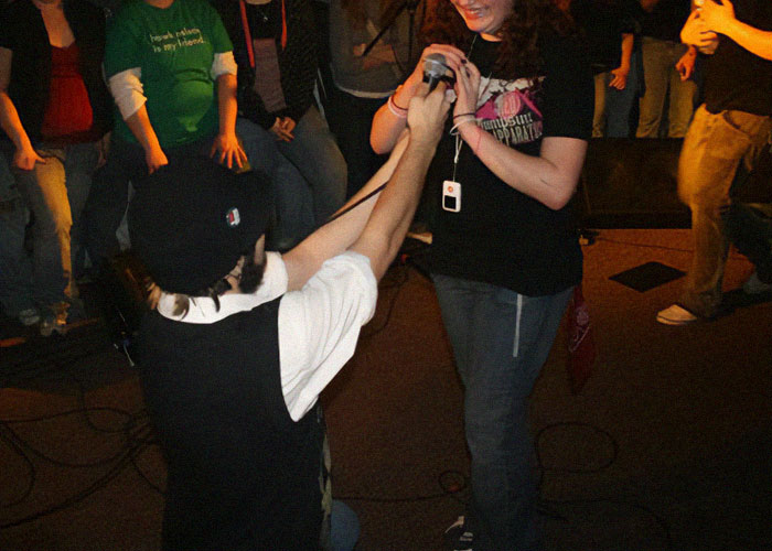 "I Got Booed Out Of The Restaurant After I Said No": 30 People Share Their Experiences And Opinions On Public Proposals