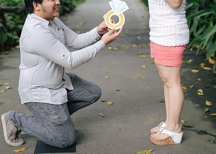 "I Got Booed Out Of The Restaurant After I Said No": 30 People Share Their Experiences And Opinions On Public Proposals