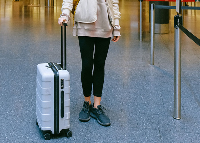 "I Got Booed Out Of The Restaurant After I Said No": 30 People Share Their Experiences And Opinions On Public Proposals