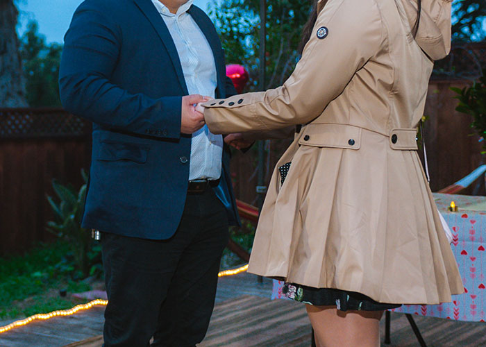 "I Got Booed Out Of The Restaurant After I Said No": 30 People Share Their Experiences And Opinions On Public Proposals