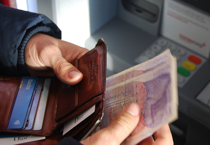 "My Boss Was Taken Aback And Seemed Completely Unprepared For This Response": Employee Quits After Boss Tells Him She's Lowering His Salary "My Boss Was Taken Aback And Seemed Completely Unprepared For This Response": Employee Quits After Boss Tells Him She's Lowering His Salary