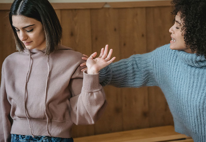 35 People Share Behaviors They Thought Were Normal Because Of Their Family But Realized Were Weird Later On In Life